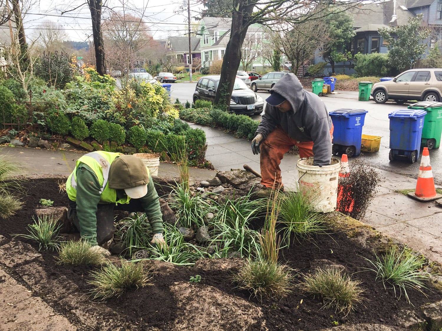 IPCC water messaging: workers install a rain garden in Portland, Oregon.